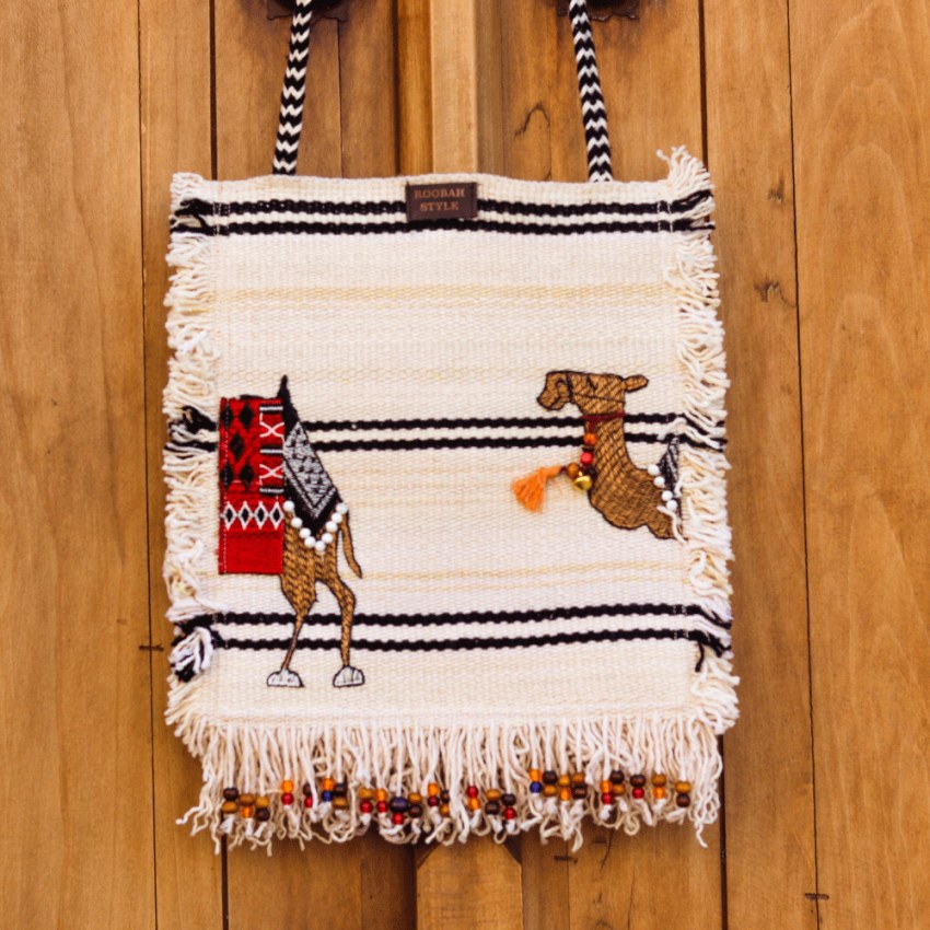 20251124_113315_1793252774 گلیم خورجینی طرح شتر - تصویر 1